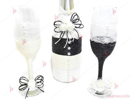 Комплект шампанско с две чаши в бяло и черно с роза