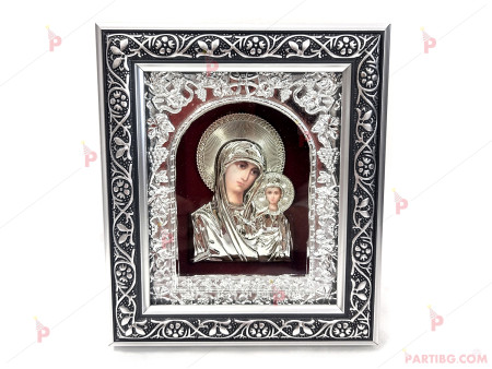 Икона Св. Богородица в кутия