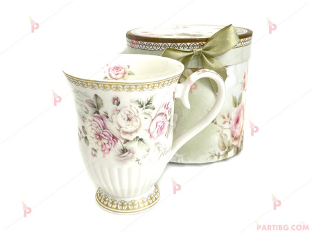 Чаша за чай в подаръчна кутия - бяла с цветя 3