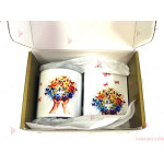 Подаръчен комплект - Кутия с мини тефтерче и керамична чаша с цветна декорация | PARTIBG.COM