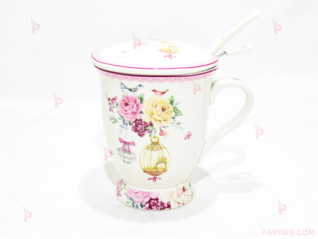 Чаша за чай с цедка бяла с цветя 2