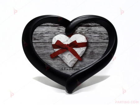 Рамка за снимка във формата на сърце в черно