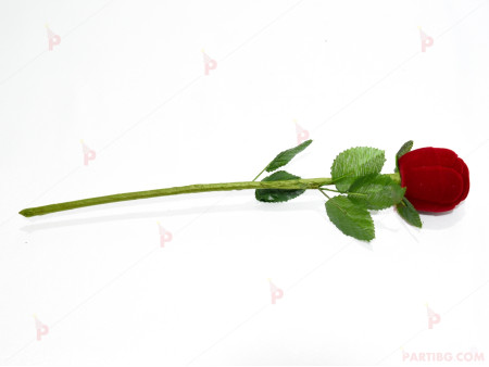Подаръчна кутия за бижу от кадифе-червена роза с дръжка