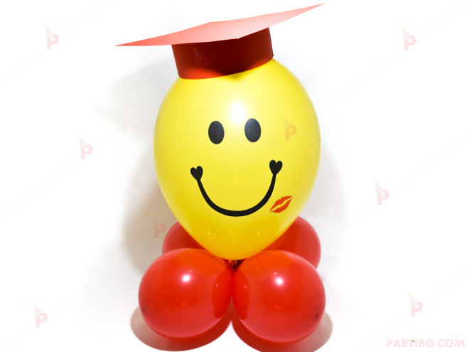 Весело човече от балони с червена шапка за дипломиране | PARTIBG.COM