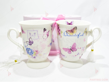 Две чаши с декор пеперудки в подаръчна кутия 