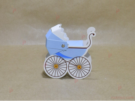 Подарък за гост - кутия във формата на бебешка количка в синьо