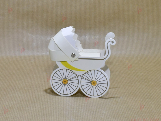 Подарък за гост - кутия във формата на бебешка количка в жълто | PARTIBG.COM