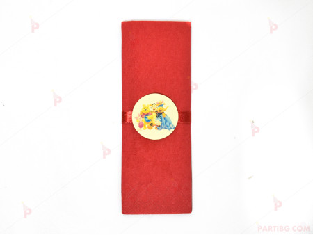 Салфетка едноцветна в червено и тематичен декор Мечо Пух / Winnie-the-Pooh