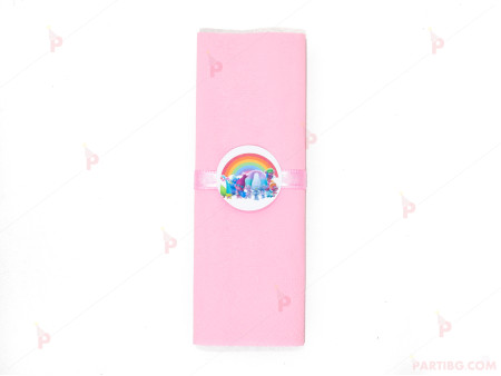 Салфетка едноцветна в розово и тематичен декор Тролчета