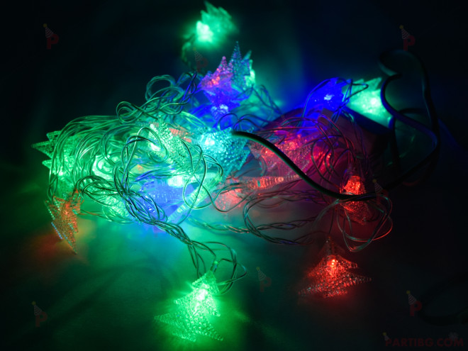 Лампички гирлянд с елхички светещи в шарено | PARTIBG.COM