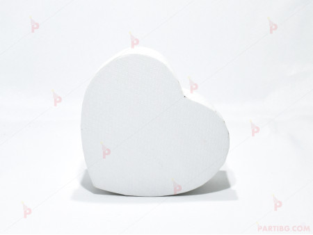 Кутия за подарък - сърце в бяло 1