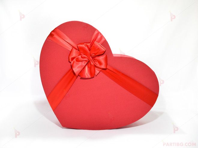 Кутия за подарък - сърце в червено 3 | PARTIBG.COM