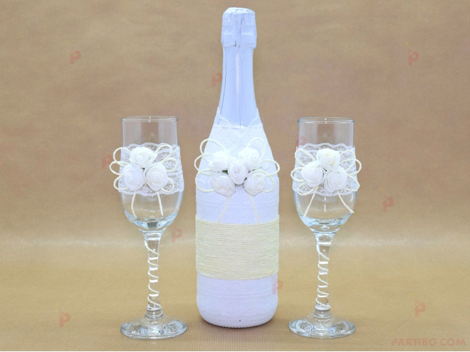 Комплект шампанско с две чаши с роза