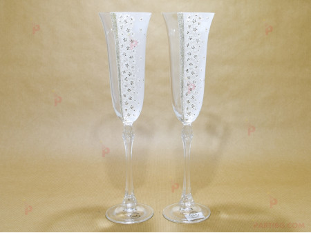 Ритуални чаши с цветя и сребърна лента